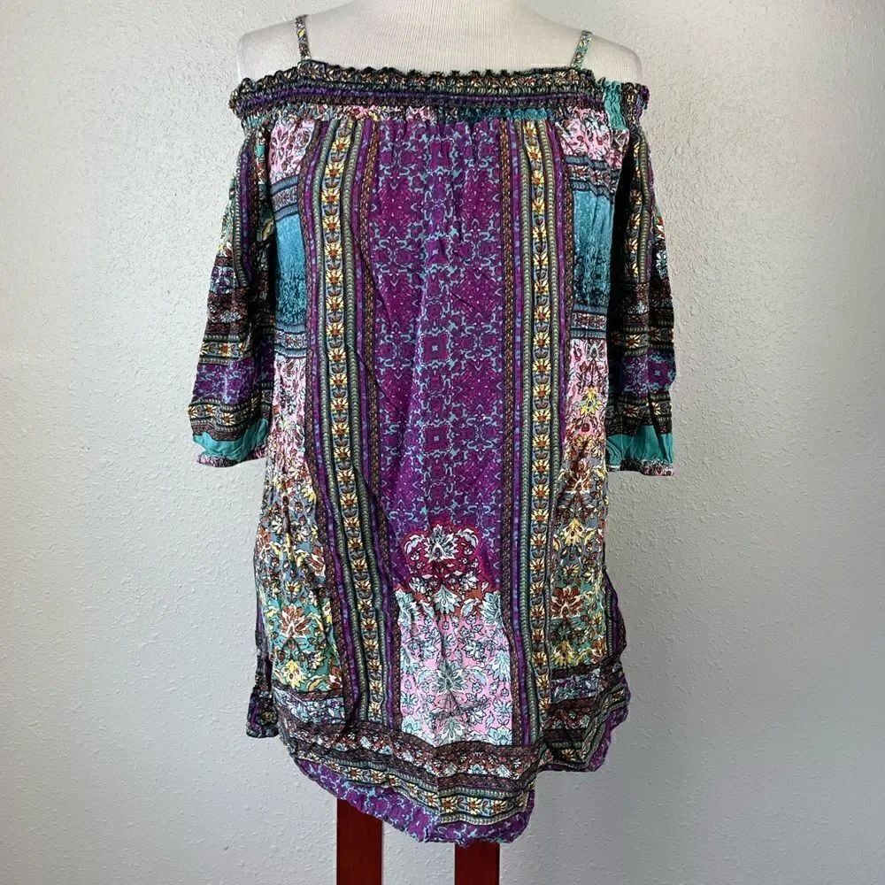 WMK Cold Shoulder Tunic Top Size M EUC